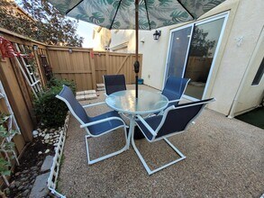 1485 Mosaic Gln in Escondido, CA - Building Photo - Building Photo