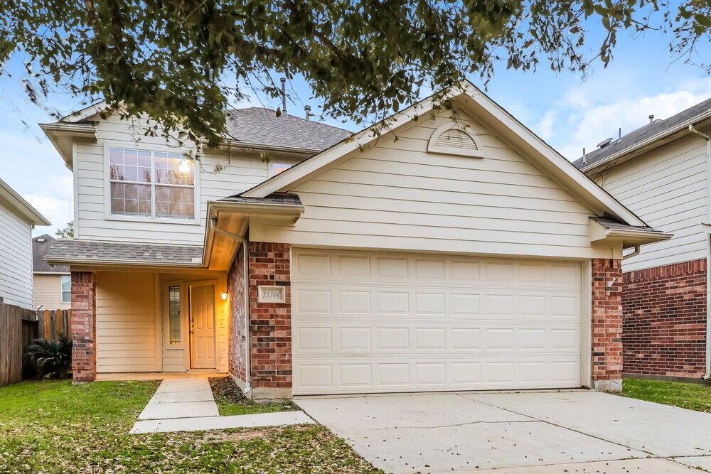 33306 Cottonwood Bend in Magnolia, TX - Building Photo
