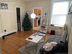 1116 Commonwealth Ave, Unit 2 in Boston, MA - Building Photo - Building Photo