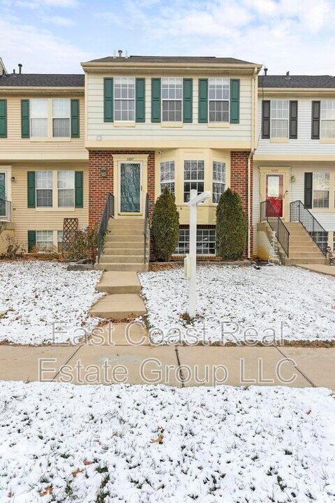 5257 Earles Ct in Frederick, MD - Building Photo