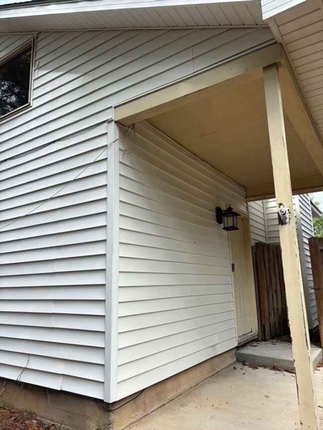 property at 5922 Windham Ct