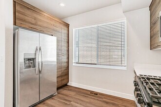 5535 W 10th Ave in Lakewood, CO - Foto de edificio - Building Photo