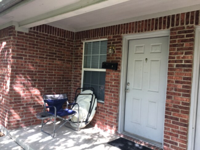 property at 219 W Avenue D