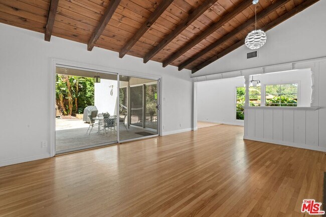 3709 Stone Canyon Ave in Los Angeles, CA - Building Photo - Building Photo
