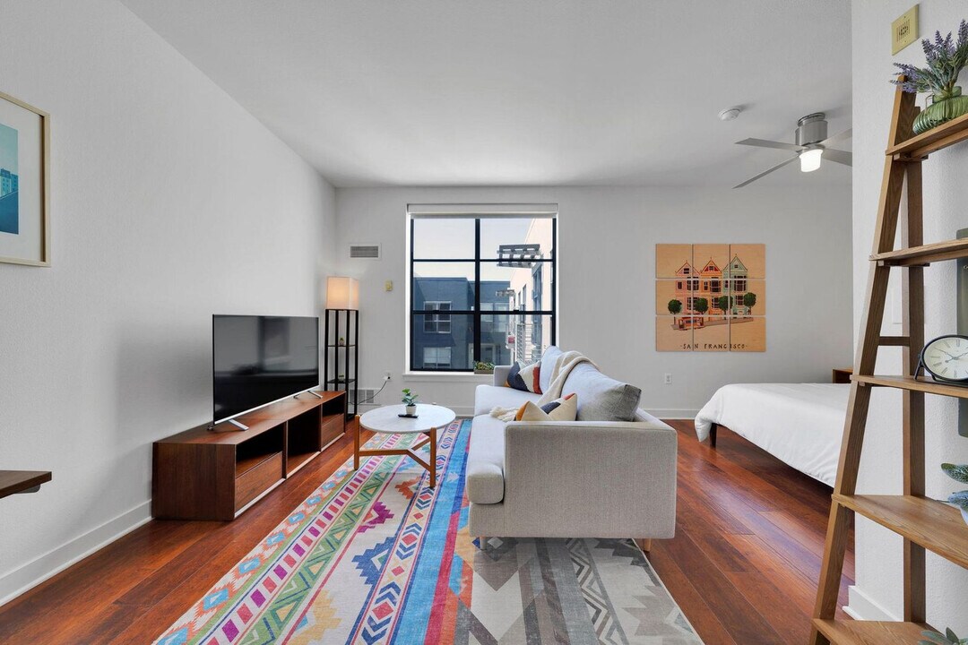 355 Berry St in San Francisco, CA - Building Photo