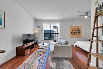 355 Berry St in San Francisco, CA - Building Photo - Building Photo