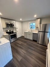 73 Essex St, Unit 1 in Beverly, MA - Building Photo - Building Photo