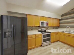 4401 Reynolds Ridge Ct in Plant City, FL - Foto de edificio - Building Photo