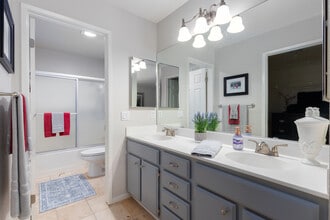 18686 Caminito Cantilena, Unit Beautiful RB Condo for Rent - Fully Furnished in San Diego, CA - Foto de edificio - Building Photo