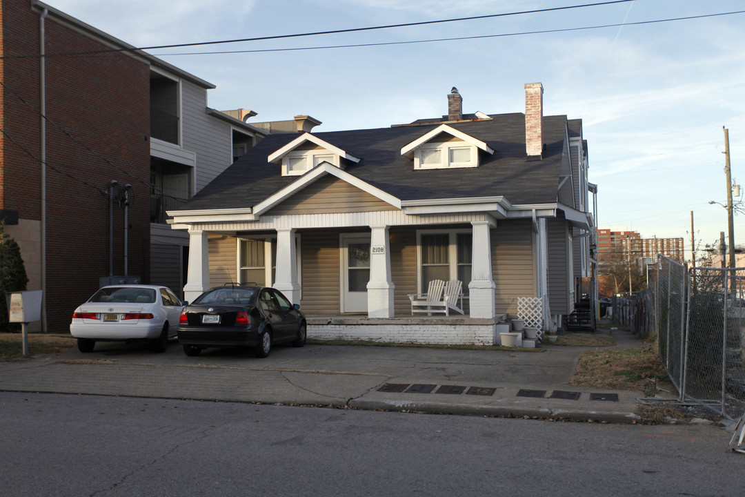 2108 Acklen Ave in Nashville, TN - Foto de edificio