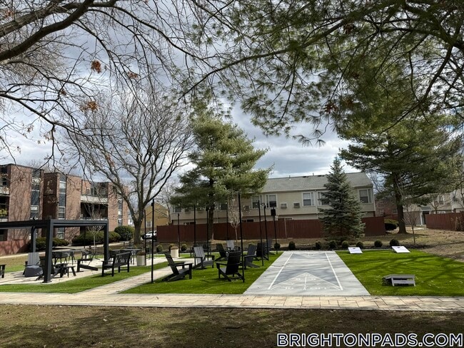 9 Bronsdon St, Unit 17B-A in Boston, MA - Building Photo - Building Photo