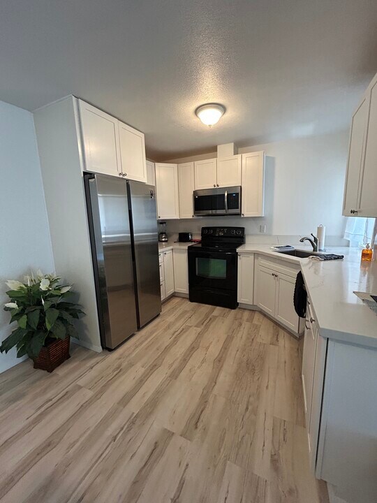 1796 Bahama Ave, Unit Unit C in Lake Havasu City, AZ - Foto de edificio