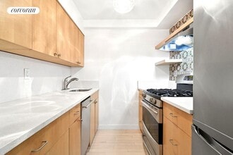 215 E 24th St in New York, NY - Building Photo - Building Photo