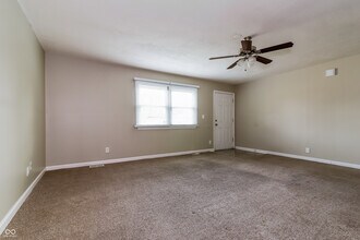 5337 W 36th St in Indianapolis, IN - Building Photo - Building Photo