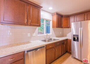 2625 6th St in Santa Monica, CA - Building Photo - Building Photo