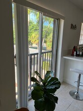 8425 Harding Ave, Unit Apt.9 in Miami Beach, FL - Building Photo - Building Photo