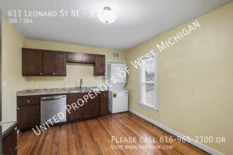 611 Leonard St NE in Grand Rapids, MI - Building Photo - Building Photo