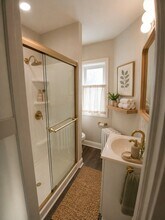 2527 Edgmont Ave, Unit UNIT D1-D2 in Parkside, PA - Foto de edificio - Building Photo