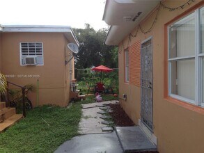 1480 NW 51st St in Miami, FL - Building Photo - Building Photo