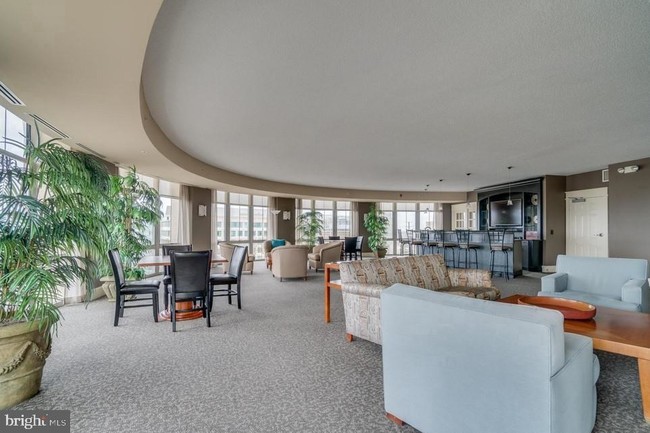 11800 Sunset Hills Rd-Unit -414 in Reston, VA - Building Photo - Building Photo