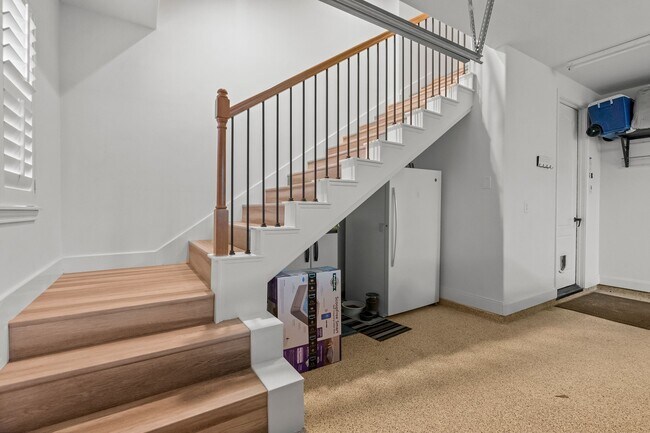 property at 31114 Lakeview Bend Ln