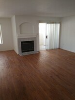 4308 W Lake Mead Blvd, Unit 102 in Las Vegas, NV - Building Photo