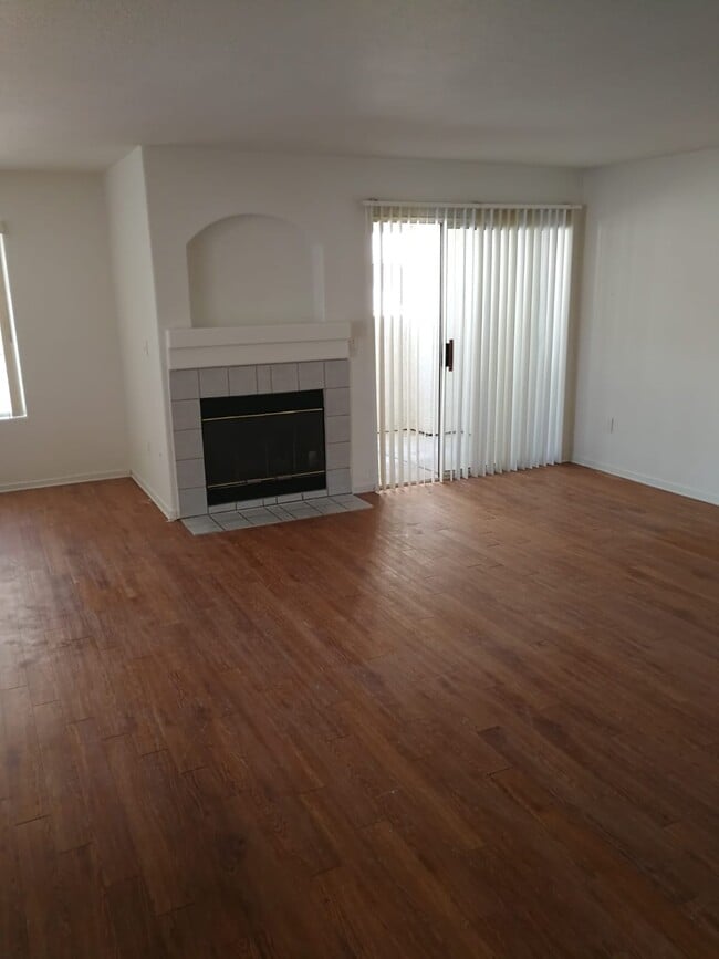 4308 W Lake Mead Blvd, Unit 102