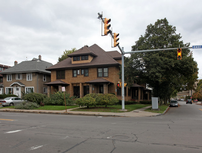 1706 East Ave in Rochester, NY - Foto de edificio - Building Photo