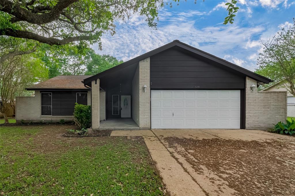 519 Magnolia Bend St in League City, TX - Building Photo