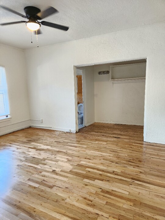 1845 N Gramercy Pl in Los Angeles, CA - Building Photo