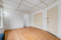 1436 W Howard St, Unit 10 in Chicago, IL - Building Photo - Building Photo