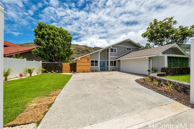 6847 Niumalu Loop in Honolulu, HI - Building Photo