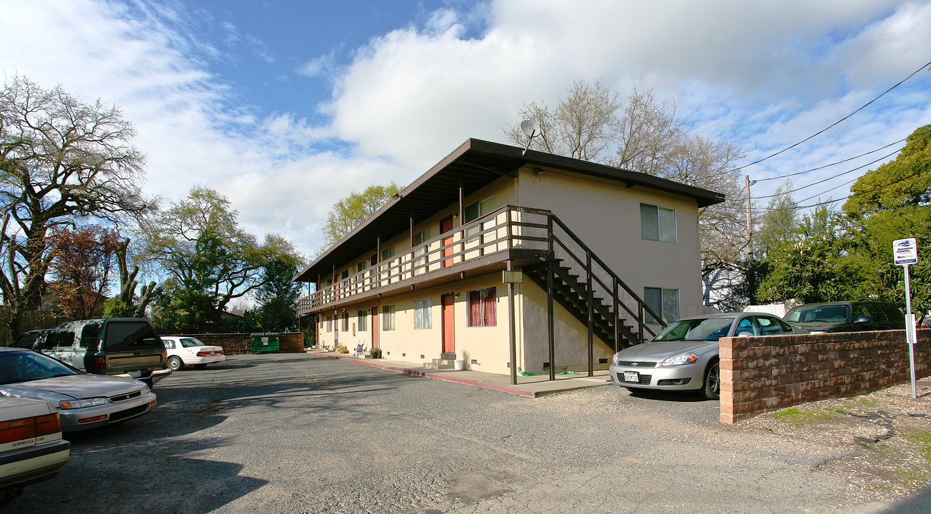 359 W Verano Ave in Sonoma, CA - Building Photo