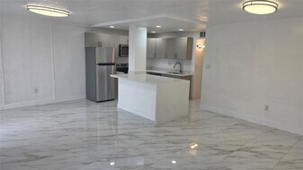 1758 NW 55th Ave, Unit 101 in Lauderhill, FL - Building Photo