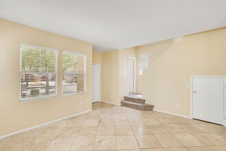 1458 S Longspur Ln in Gilbert, AZ - Building Photo - Building Photo