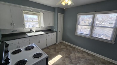 2425 S 82nd St in West Allis, WI - Building Photo - Building Photo
