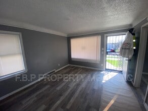 8443 Pierson St in Detroit, MI - Building Photo - Building Photo