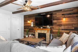 174 Grove School Rd in Catskill, NY - Building Photo - Building Photo