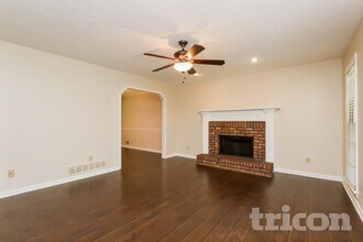 329 Stratford Dr in Douglasville, GA - Building Photo - Building Photo