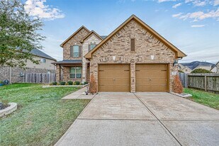 2111 Post Oak Ct in Pearland, TX - Building Photo