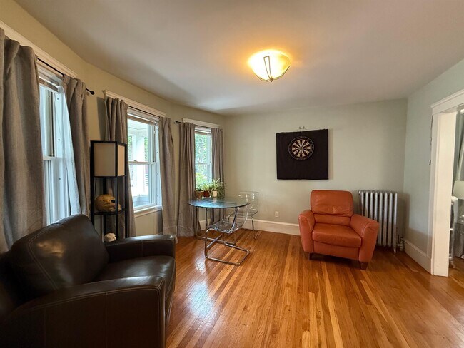 17 Milton St, Unit 1 in Cambridge, MA - Building Photo - Building Photo