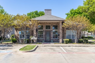 The Meadows in Garland, TX - Building Photo - Building Photo