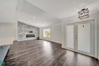 6401 Crossbow Ct in Davie, FL - Building Photo - Building Photo