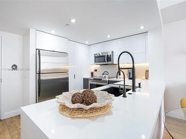 111 E Flagler St, Unit 708