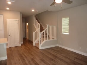 3219 Sher Ct in Sacramento, CA - Building Photo - Building Photo