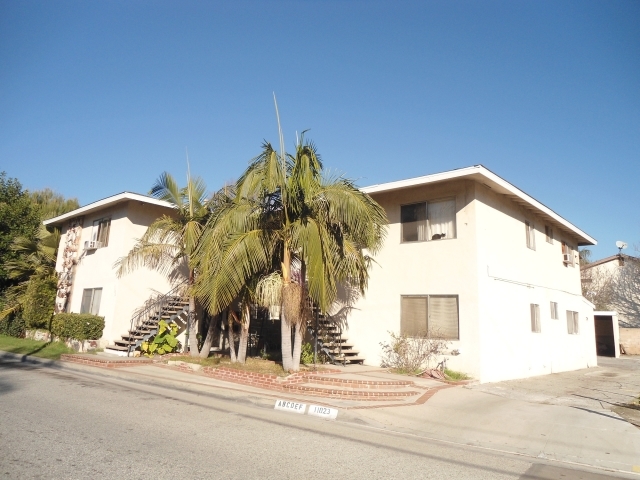 Emery Street Apartments in El Monte, CA - Building Photo