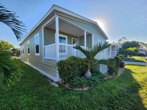 31 Eland Dr in North Fort Myers, FL - Building Photo - Building Photo