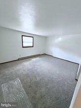 207 Catalpa Ln in Red Lion, PA - Building Photo - Building Photo