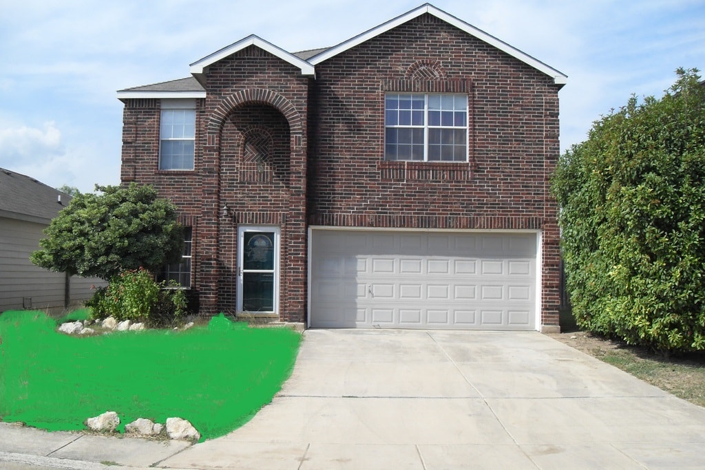 8135 Grand Bnd in San Antonio, TX - Building Photo