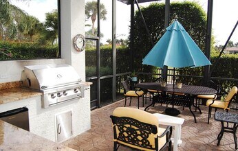 8551 Egret Lakes Ln in West Palm Beach, FL - Foto de edificio - Building Photo